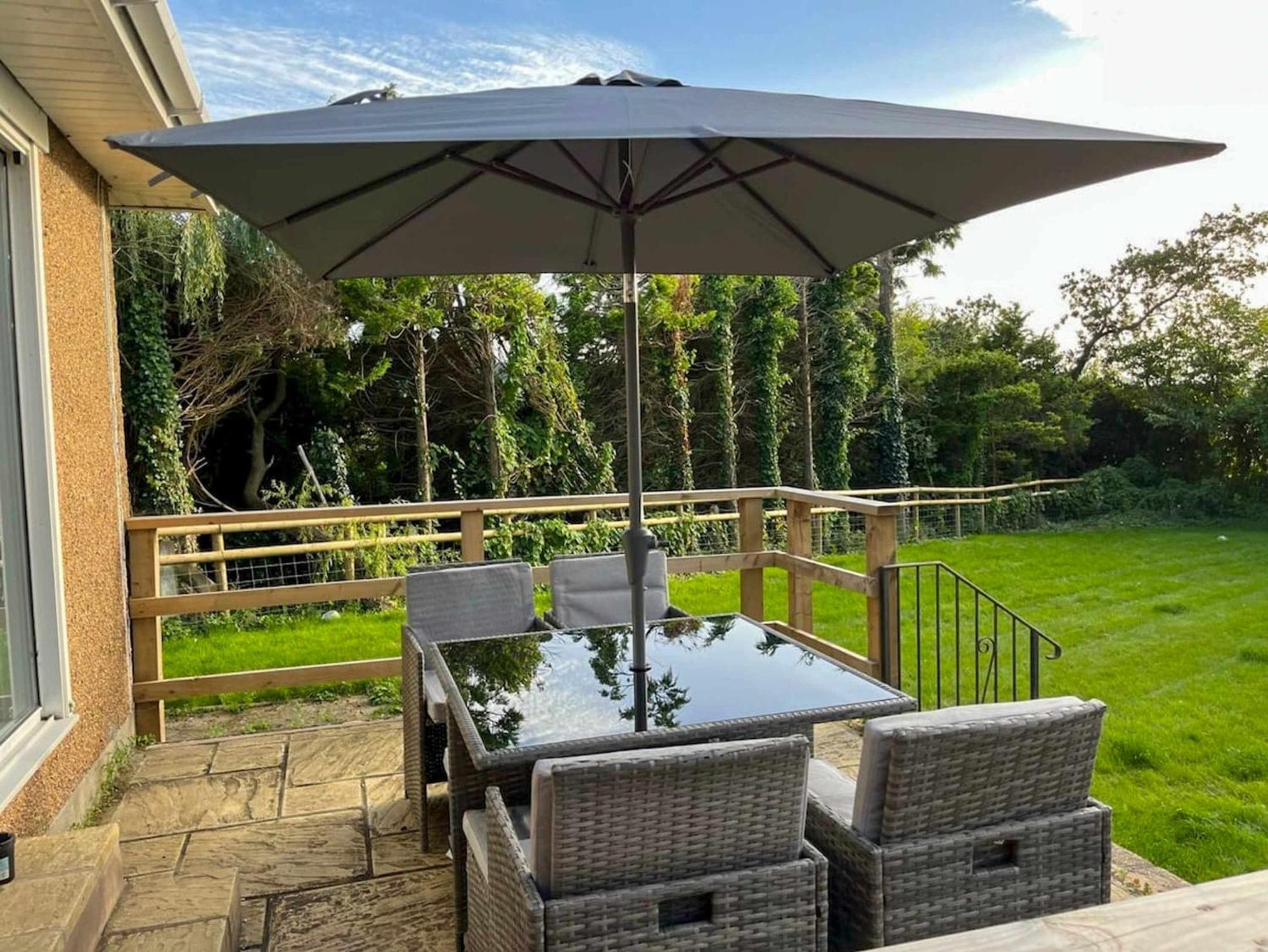 The Lockett Wonderful Large Plympton, Free Parking By Staystaycations Holiday home Plymouth