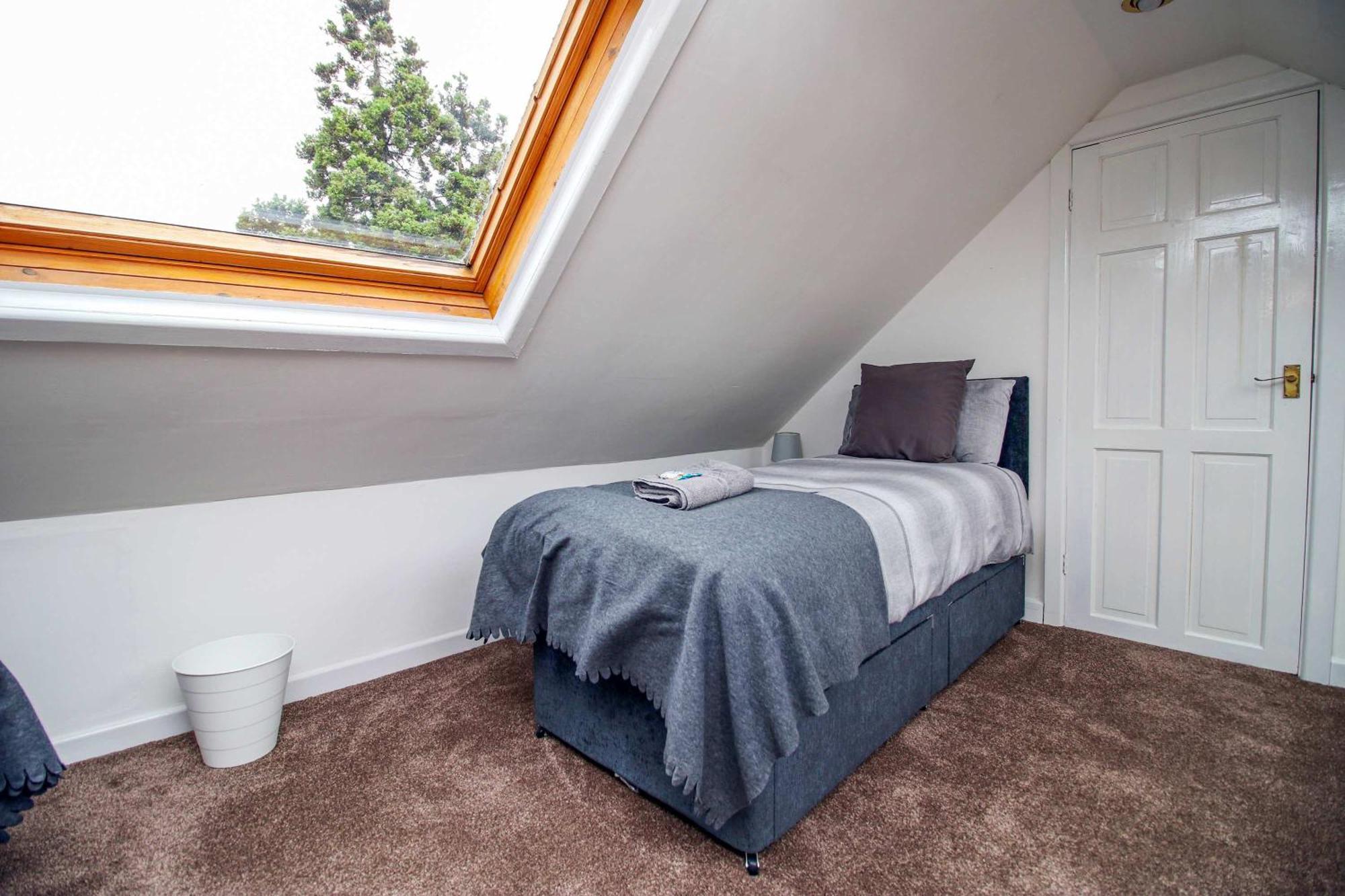 Holiday home The Lockett Wonderful Large Plympton, Free Parking By Staystaycations *